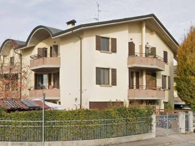 Casa indipendente in vendita a Reggio Emilia RE