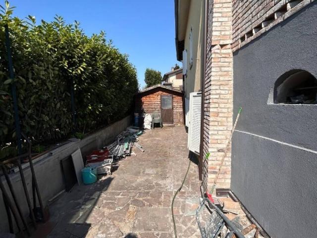 Casa indipendente in vendita a Reggio Emilia RE