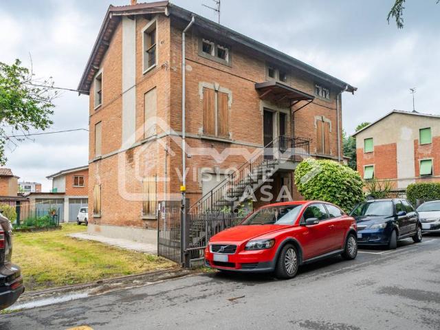 Casa indipendente in vendita a Reggio Emilia RE