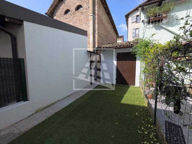 Casa indipendente in vendita a Reggio Emilia RE