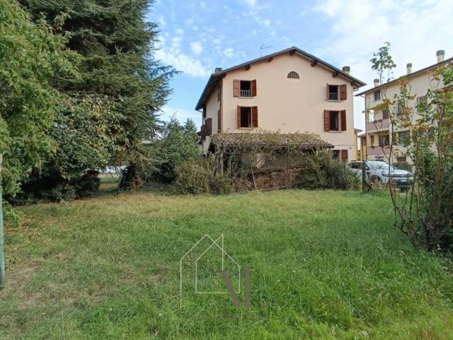 Casa indipendente in vendita a Reggio Emilia RE