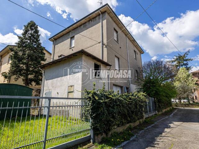 Casa indipendente in vendita a Reggio Emilia RE