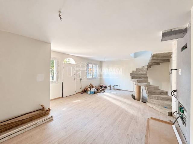 Casa indipendente in vendita a Reggio Emilia RE