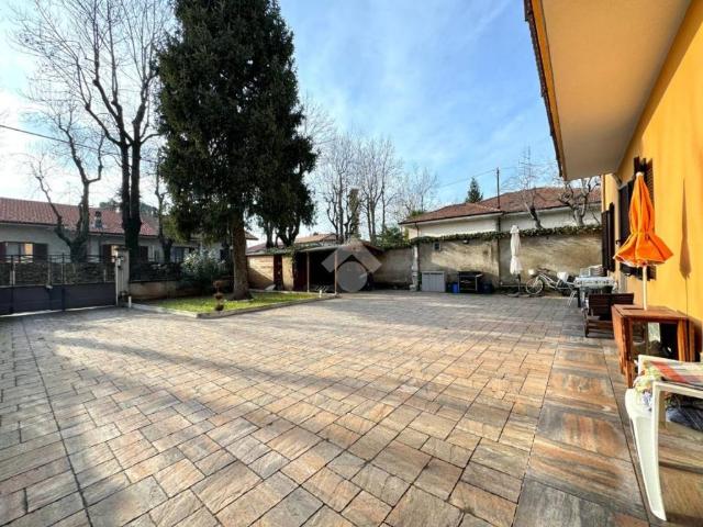 Casa indipendente in vendita a Rescaldina MI