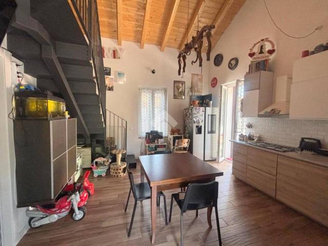 Casa indipendente in vendita a Rho MI