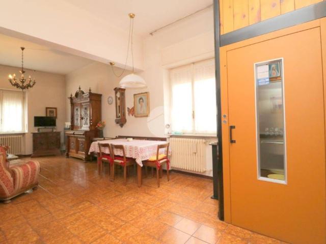 Casa indipendente in vendita a Rho MI