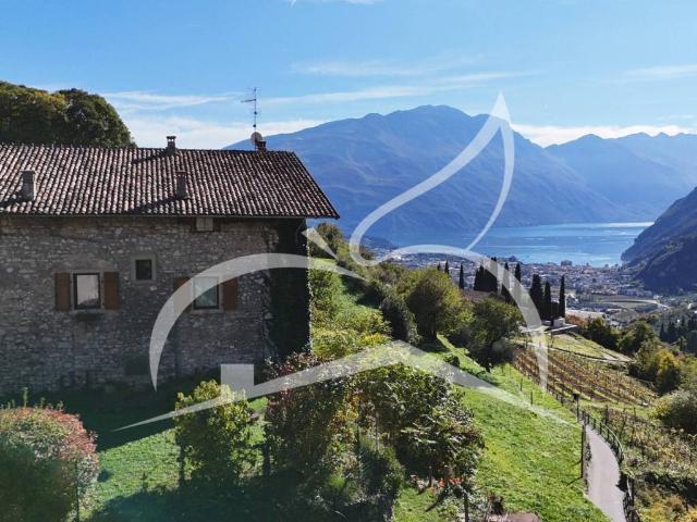 Casa indipendente in vendita a Riva del Garda TN