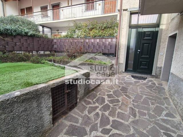 Casa indipendente in vendita a Riva di Solto BG