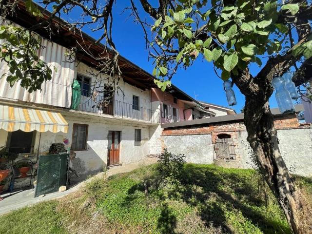 Casa indipendente in vendita a Rivarolo Canavese TO