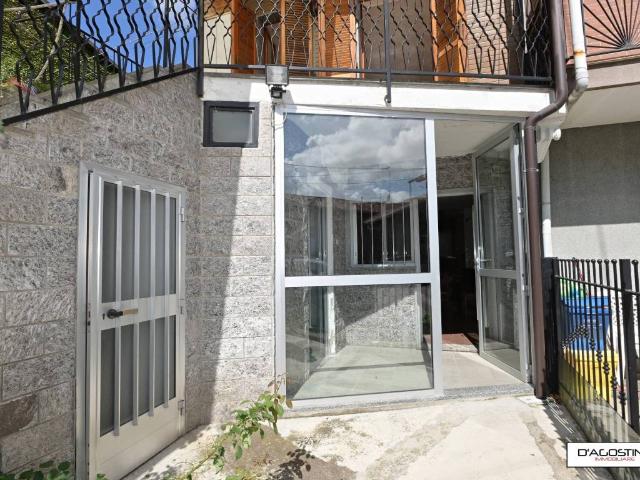 Casa indipendente in vendita a Rivarolo Canavese TO