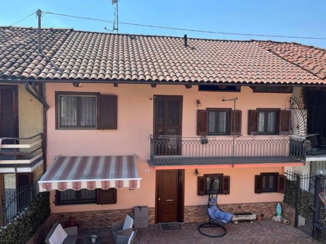 Casa indipendente in vendita a Rivarolo Canavese TO