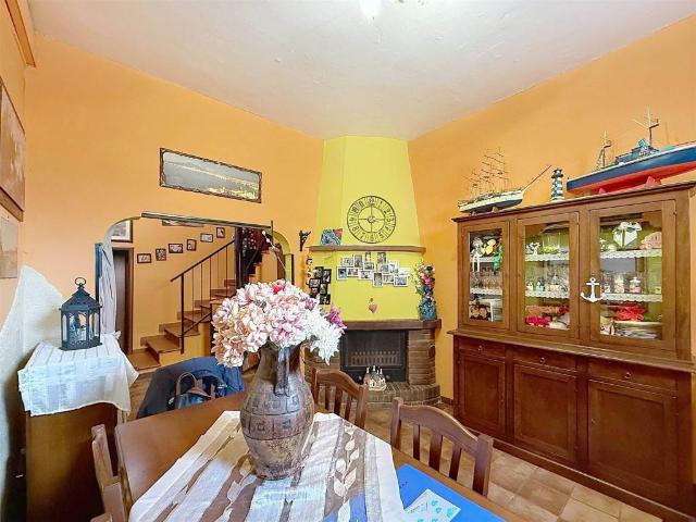 Casa indipendente in vendita a Rivarolo del Re ed Uniti CR