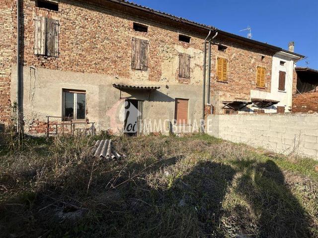 Casa indipendente in vendita a Rivarolo del Re ed Uniti CR