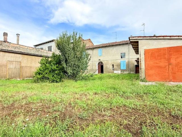 Casa indipendente in vendita a Rivarolo del Re ed Uniti CR