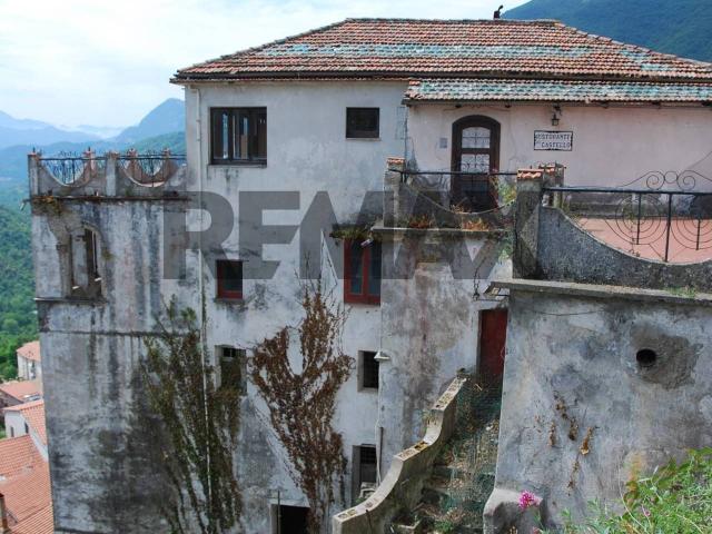 Casa indipendente in vendita a Rivello