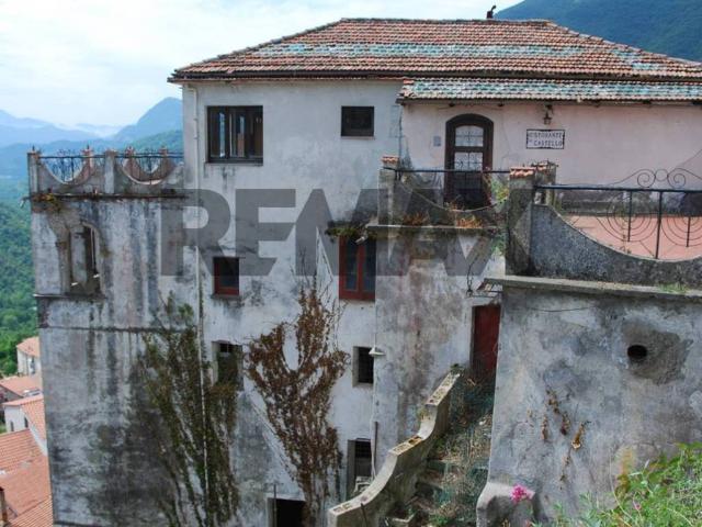 Casa indipendente in vendita a Rivello PZ