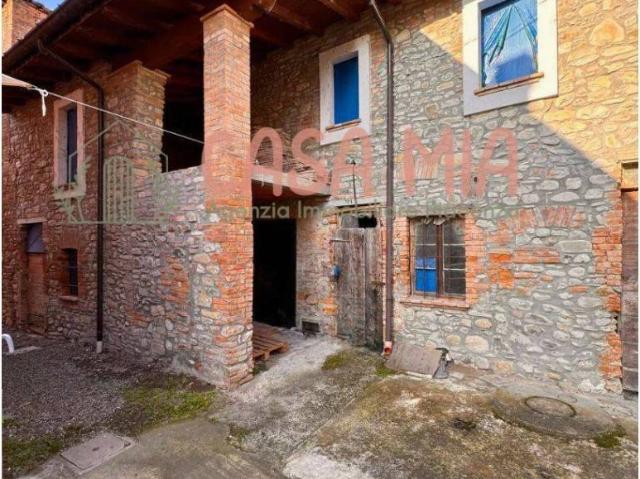 Casa indipendente in vendita a Rivergaro PC