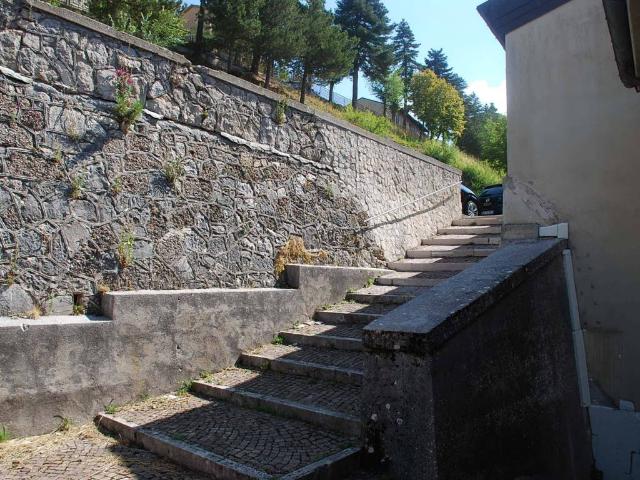 Casa indipendente in vendita a Rivisondoli AQ