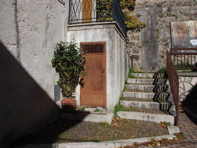 Casa indipendente in vendita a Rivisondoli AQ