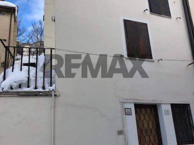 Casa indipendente in vendita a Rivisondoli AQ