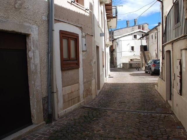 Casa indipendente in vendita a Rivisondoli AQ
