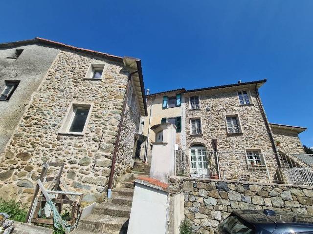 Casa indipendente in vendita a Riccò del Golfo di Spezia SP