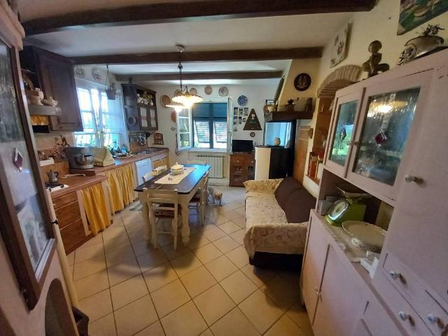 Casa indipendente in vendita a Riccò del Golfo di Spezia SP