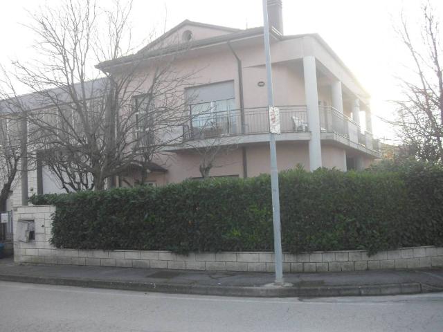 Casa indipendente in vendita a Riccione RN