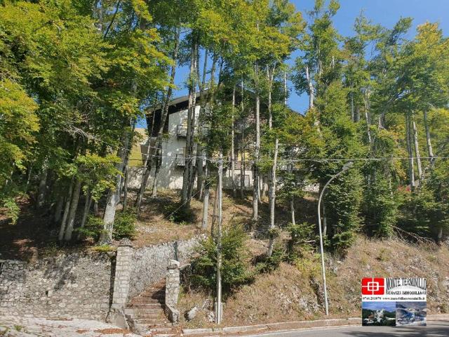 Casa indipendente in vendita a Rieti RI