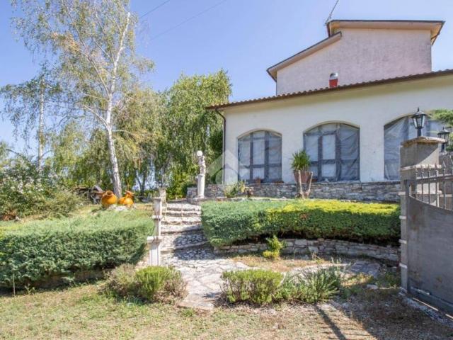 Casa indipendente in vendita a Rieti RI