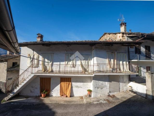 Casa indipendente in vendita a Rifreddo CN