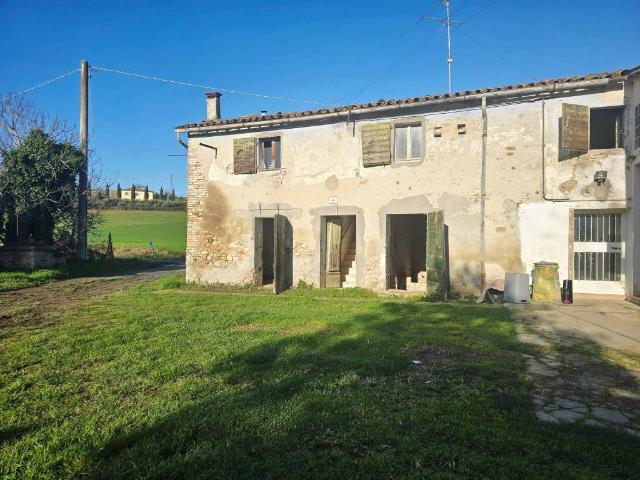 Casa indipendente in vendita a Rimini RN