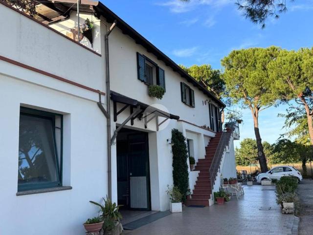 Casa indipendente in vendita a Rimini RN