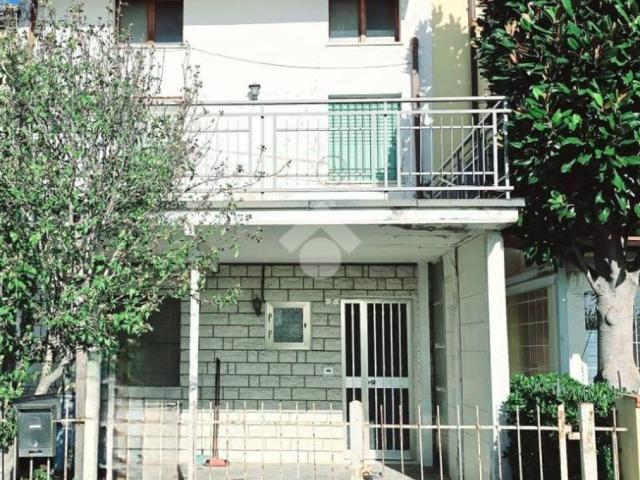 Casa indipendente in vendita a Rimini RN