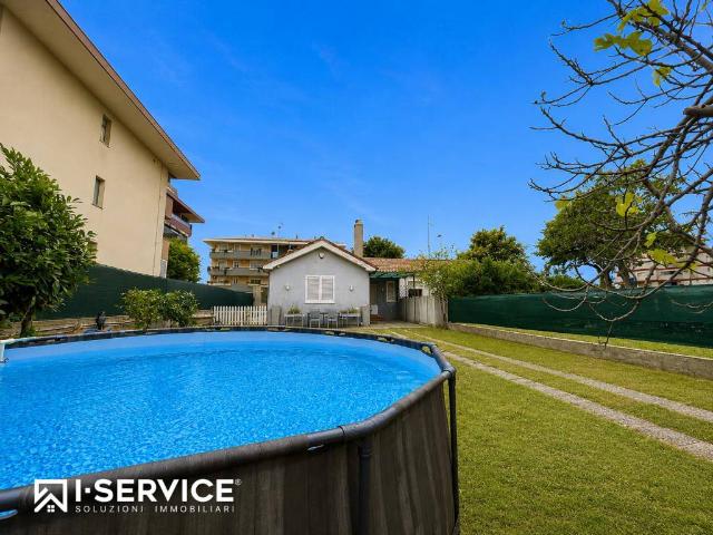 Casa indipendente in vendita a Rimini RN