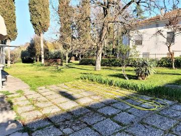 Casa indipendente in vendita a Rimini