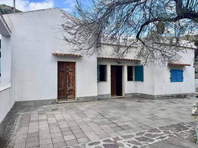 Casa indipendente in vendita a Rio LI
