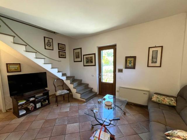 Casa indipendente in vendita a Rio LI