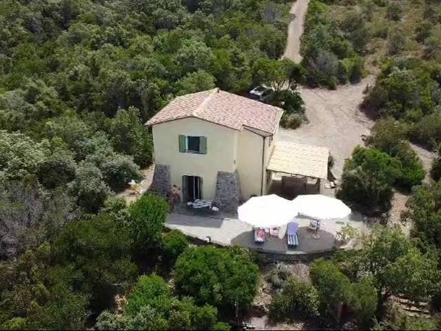 Casa indipendente in vendita a Rio LI