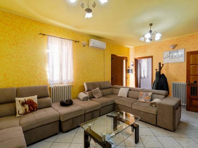 Casa indipendente in vendita a Rio Saliceto RE