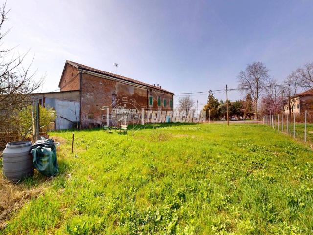 Casa indipendente in vendita a Rio Saliceto RE