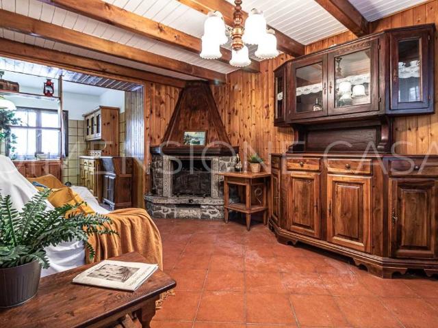 Casa indipendente in vendita a Riolunato MO