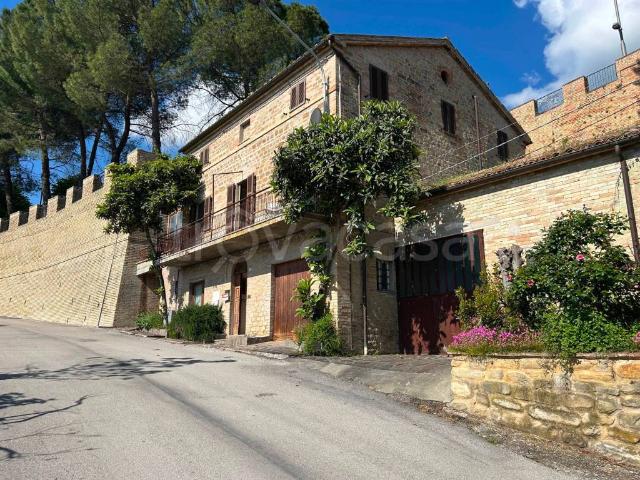Casa indipendente in vendita a Ripe San Ginesio via della Libertà, 3