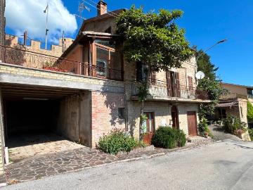 Casa indipendente in vendita a Ripe San Ginesio MC