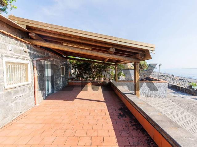 Casa indipendente in vendita a Riposto CT
