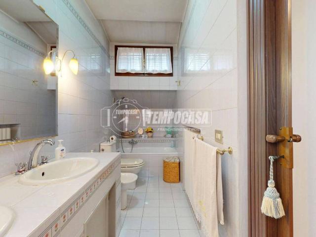 Casa indipendente in vendita a Rubiera RE