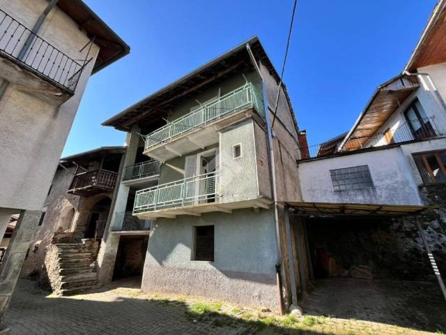 Casa indipendente in vendita a Rueglio TO