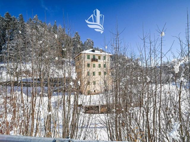 Casa indipendente in vendita a Ruffrè Mendola