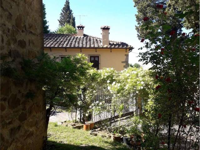 Casa indipendente in vendita a Rufina FI