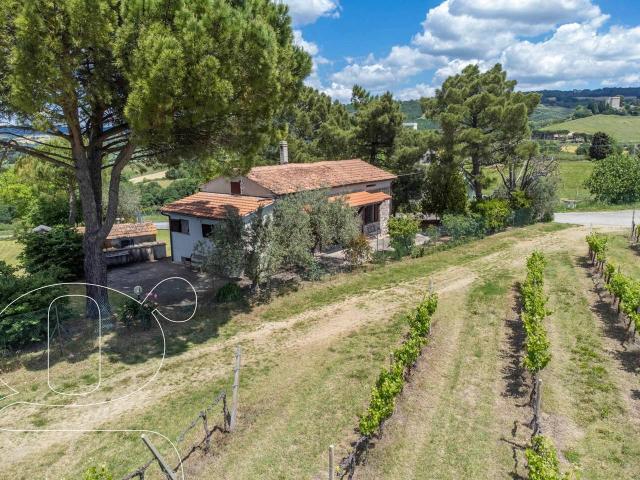 Casa indipendente in vendita a Todi